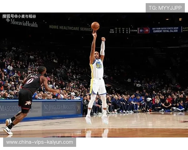 勇士球场打法：外线跑位与内线联动持续带来破坏力